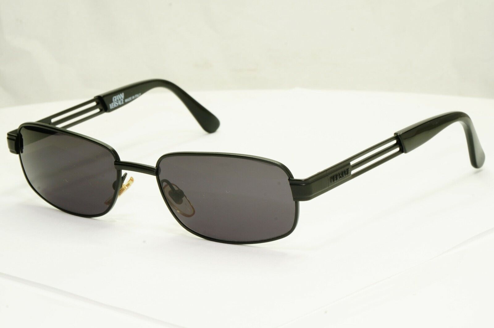Gianni Versace 1996 Vintage Unisex Black Oval Metal Sunglasses MOD S16 COL 028