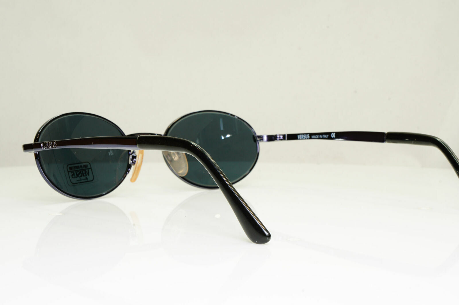 Versus by Gianni Versace 1996 Vintage Violet Oval Sunglasses MOD R28 COL 52M