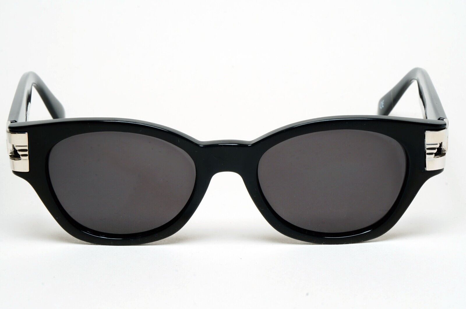 Versus Sunglasses 1996 by Gianni Versace Vintage Black Silver MOD E28 COL 852