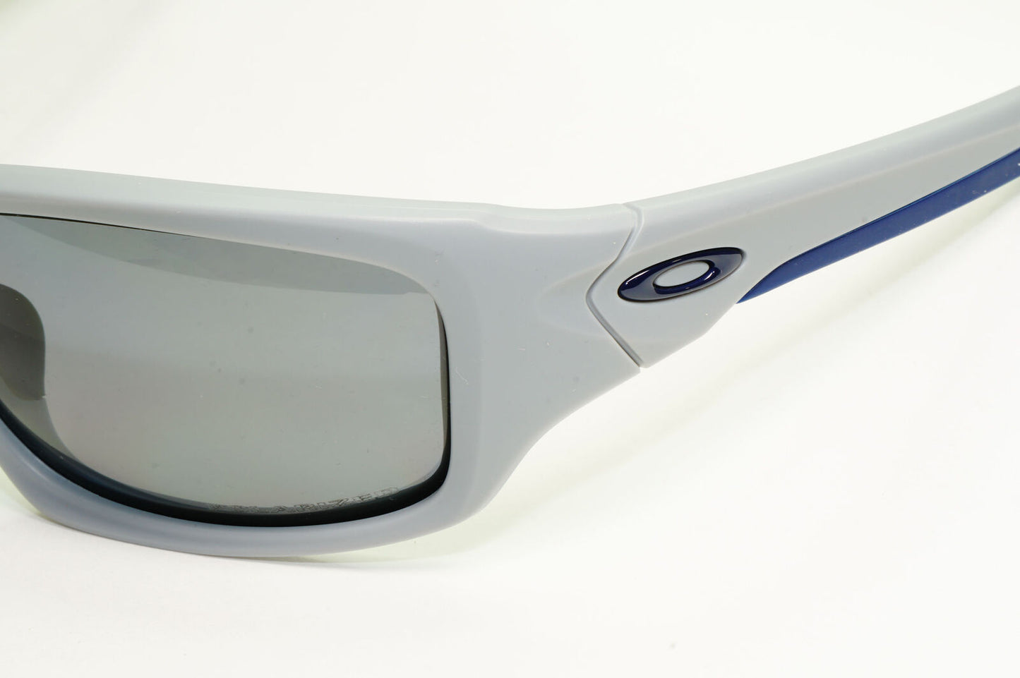 Oakley Valve Polarised Sunglasses Grey Fog Matte Blue Sport Wrap OO 9236 05