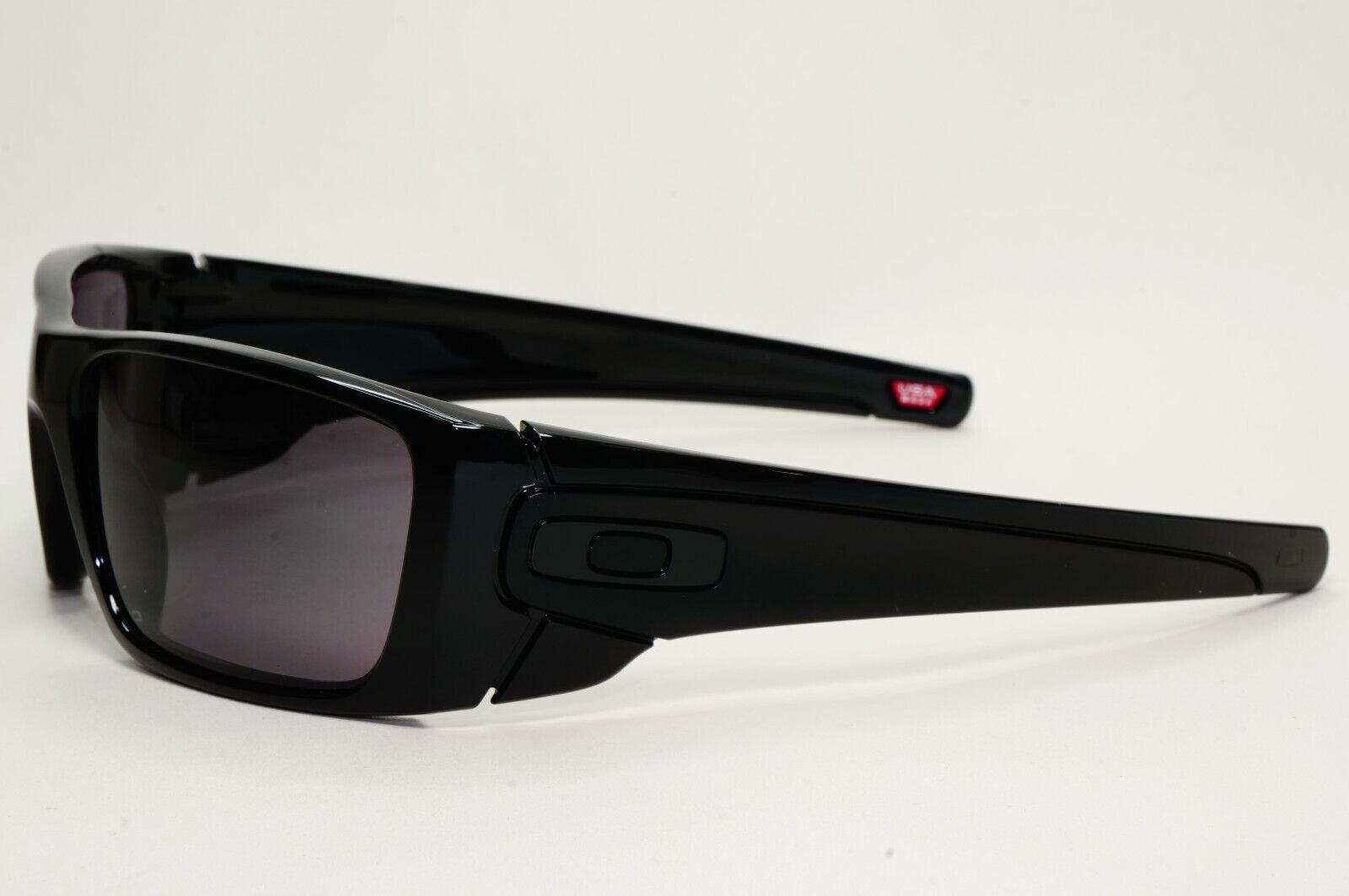 Oakley Sunglasses Fuel Cell Black Polished Warm Grey OO 9096 01 Wrap 60mm