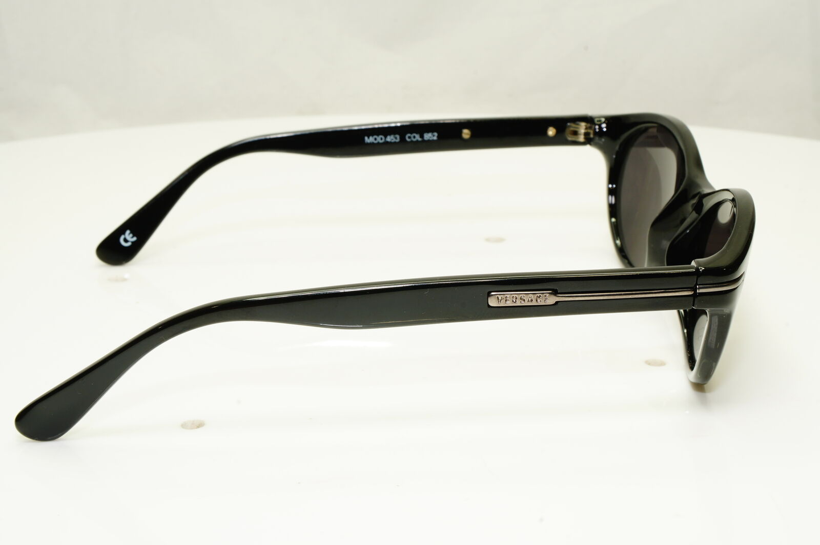 Gianni Versace 1996 Mens Unisex Vintage Glossy Black Sunglasses MOD 453 COL 852
