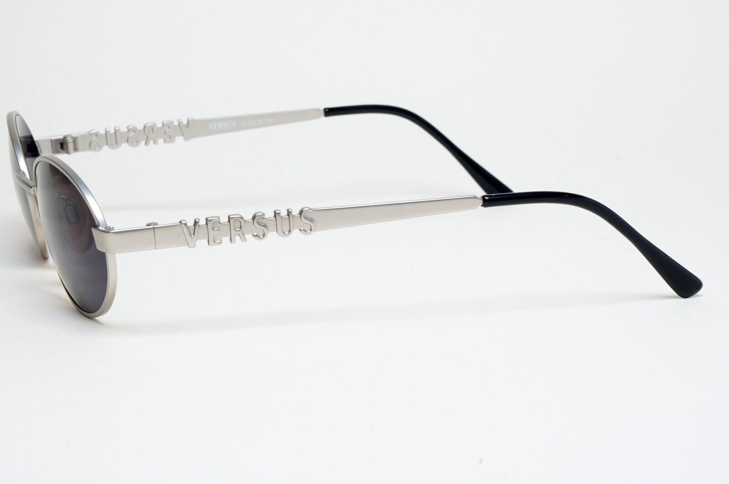Versus Sunglasses 1996 by Gianni Versace Vintage Silver Oval MOD R26 COL 22M