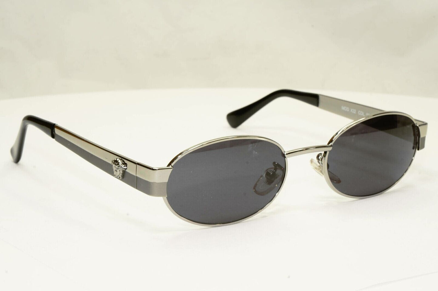 Gianni Versace 1996 Vintage Silver Medusa Oval Metal Sunglasses MOD X32 COL 029