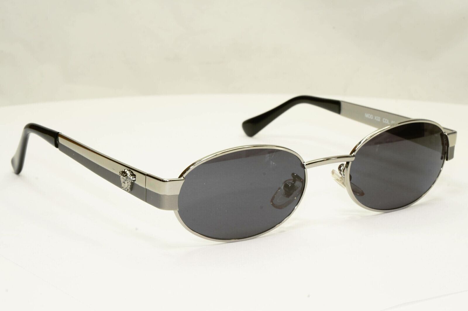 Gianni Versace 1996 Vintage Silver Medusa Oval Metal Sunglasses MOD X32 COL 029
