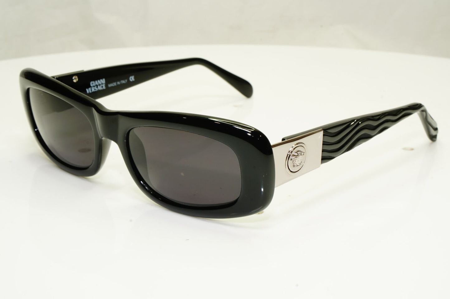Gianni Versace 1996 Unisex Vintage Black Medusa Sunglasses MOD 257/M COL 374
