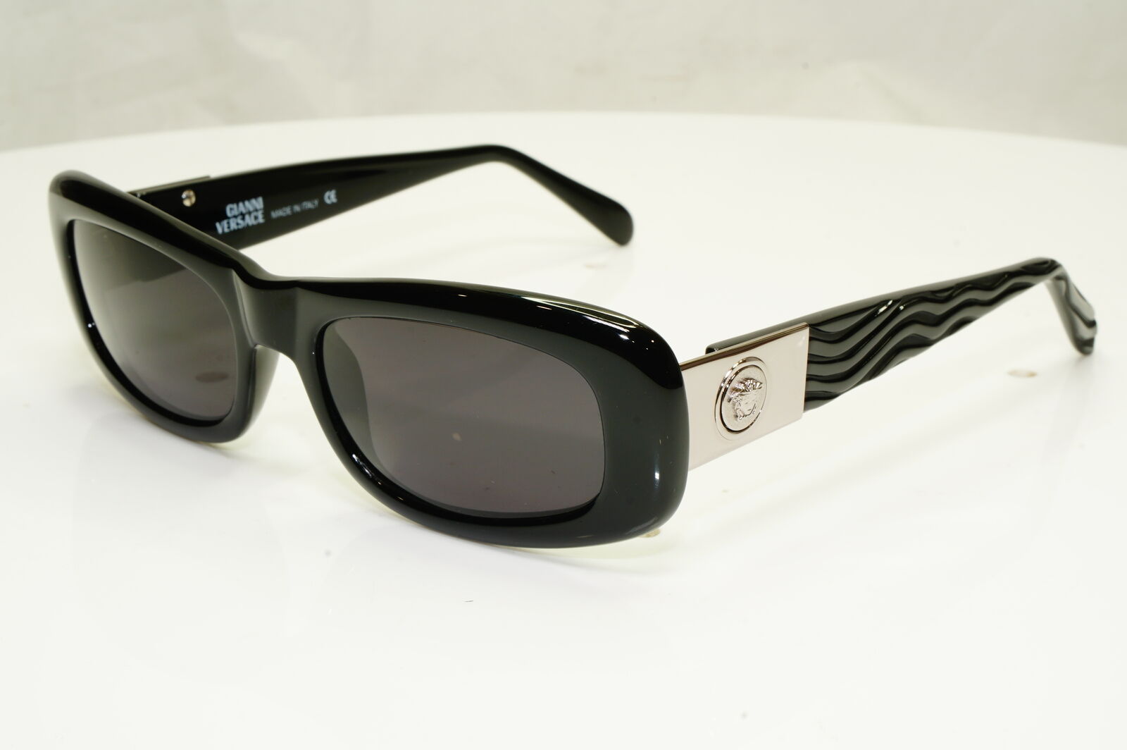 Gianni Versace 1996 Unisex Vintage Black Medusa Sunglasses MOD 257/M COL 374
