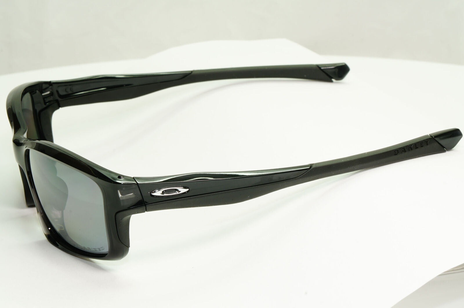 Oakley Chainlink Polarised Sunglasses Black Iridium Silver Mirror OO 9247 09