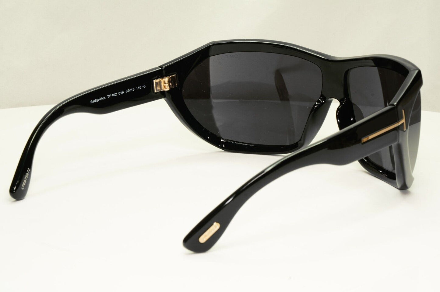 Authentic TOM FORD Mens Sunglasses Unisex Glossy Black Sedgewick TF402 01A 30676