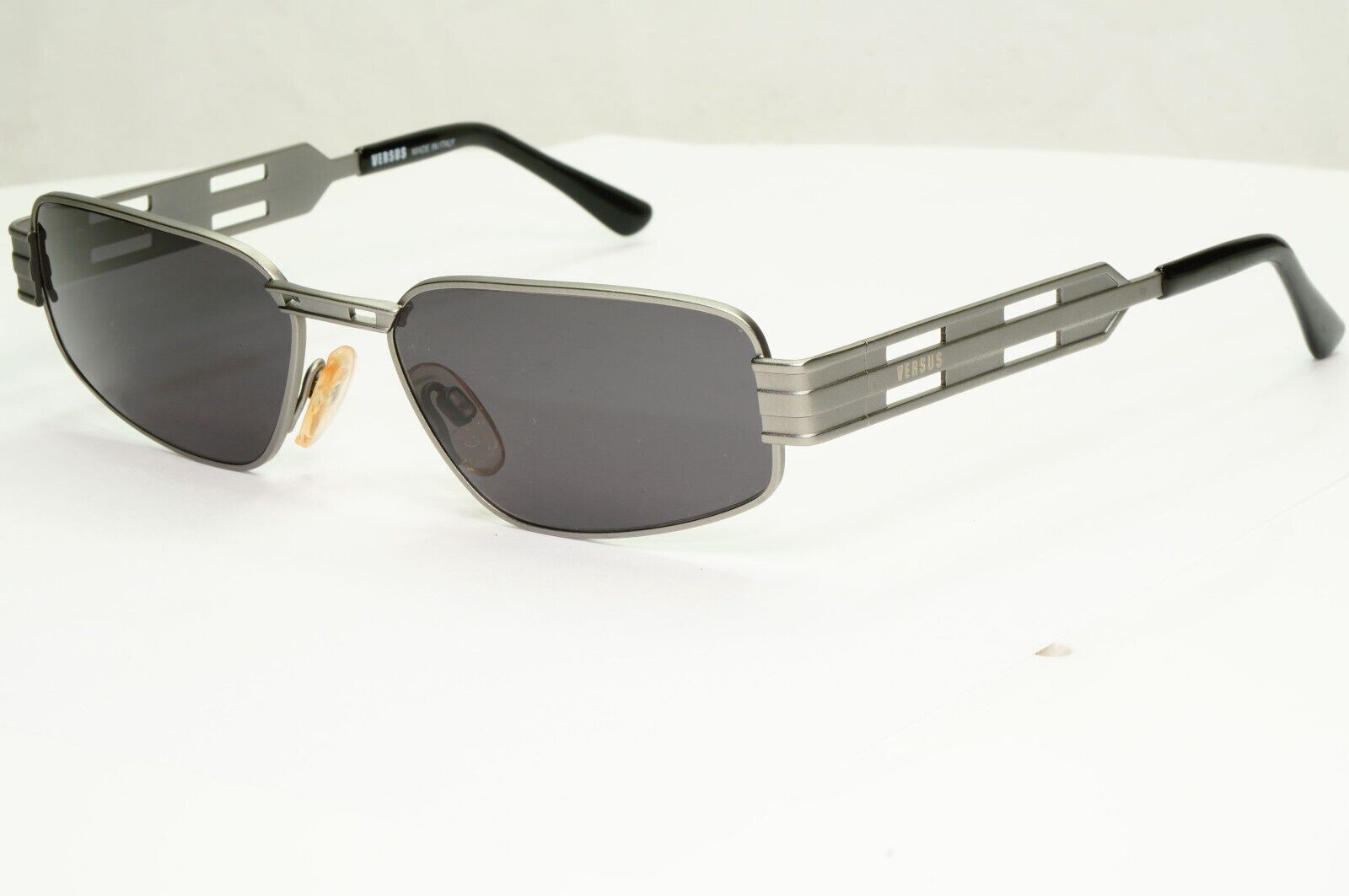 Versus Gianni Versace 1997 Sunglasses Vintage Matte Silver Black MOD R07 COL 77M
