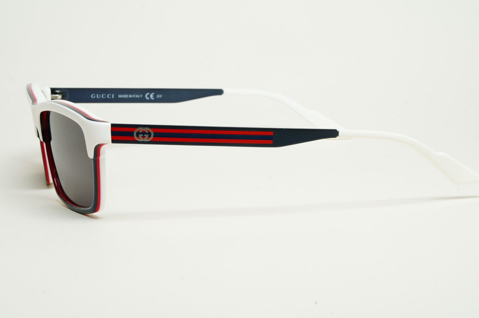 Gucci Sunglasses 2010 Vintage Unisex Small White Blue Black GG 3517 WWB 53mm