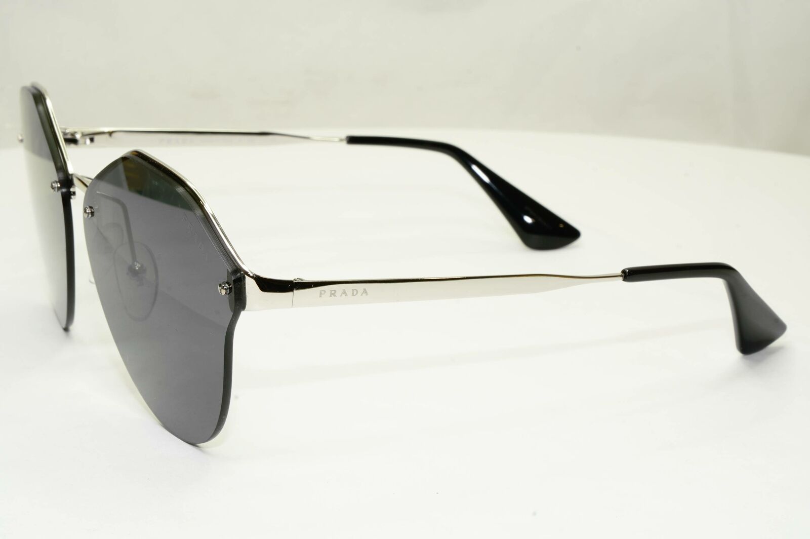 Authentic Prada Womens Cinema Collection Sunglasses Black Silver SPR 64T 1BC-5S0
