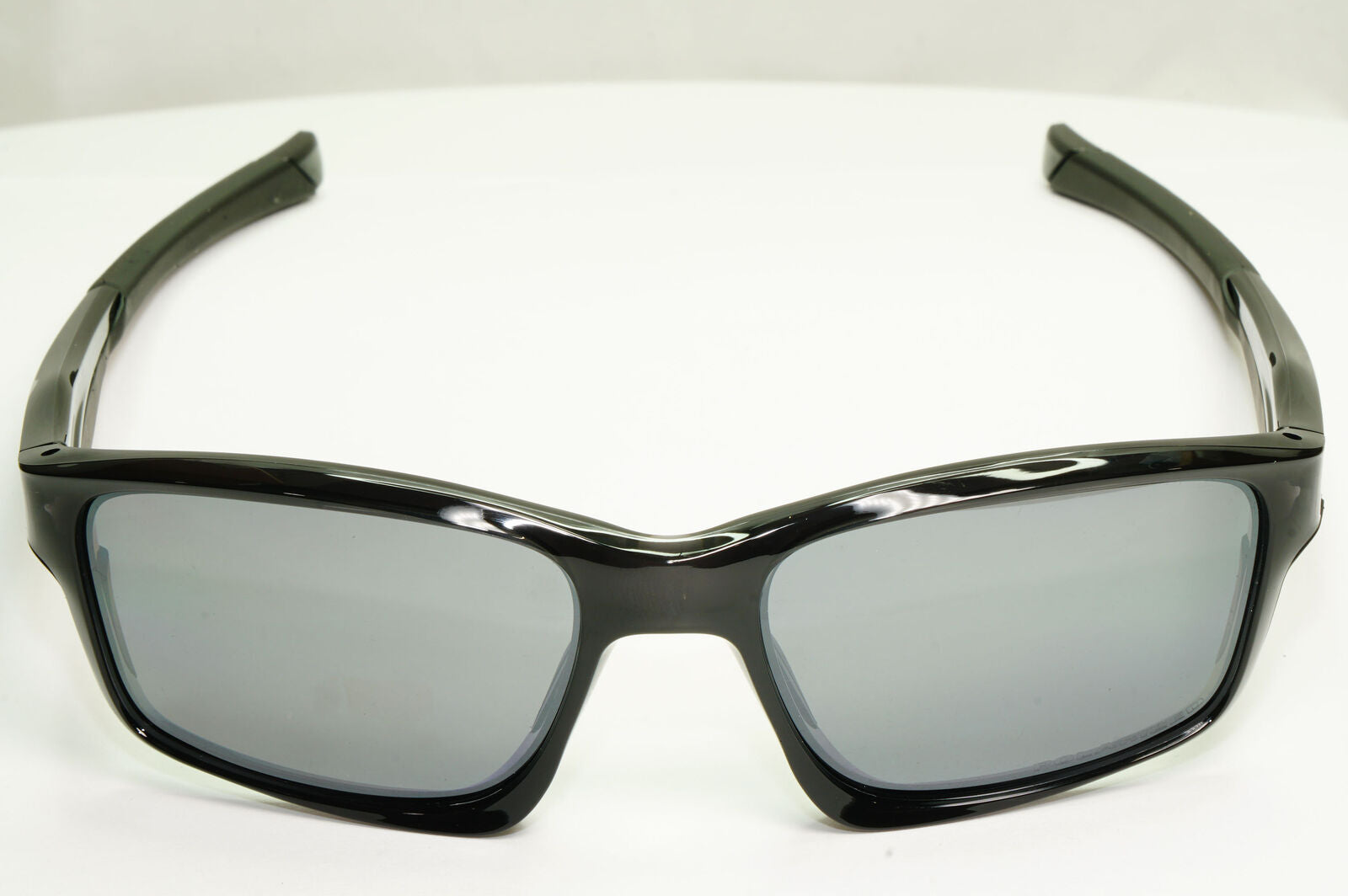 Oakley Chainlink Polarised Sunglasses Black Iridium Silver Mirror OO 9247 09