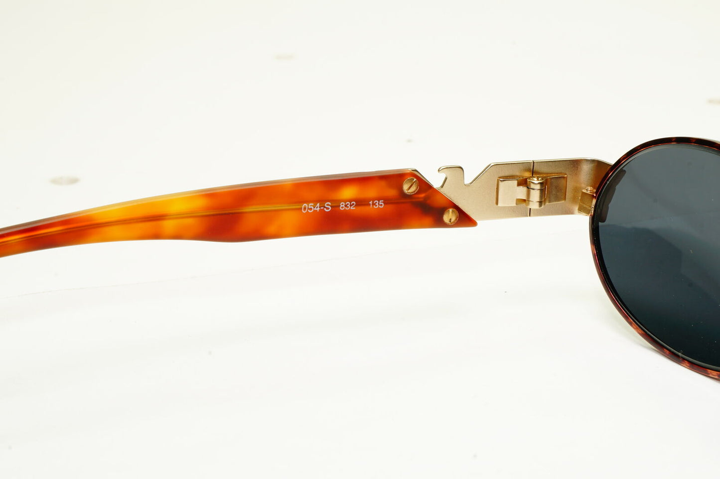 Emporio Armani 1997 Vintage Sunglasses Mens Womens Womens Gold Eagle 054 832