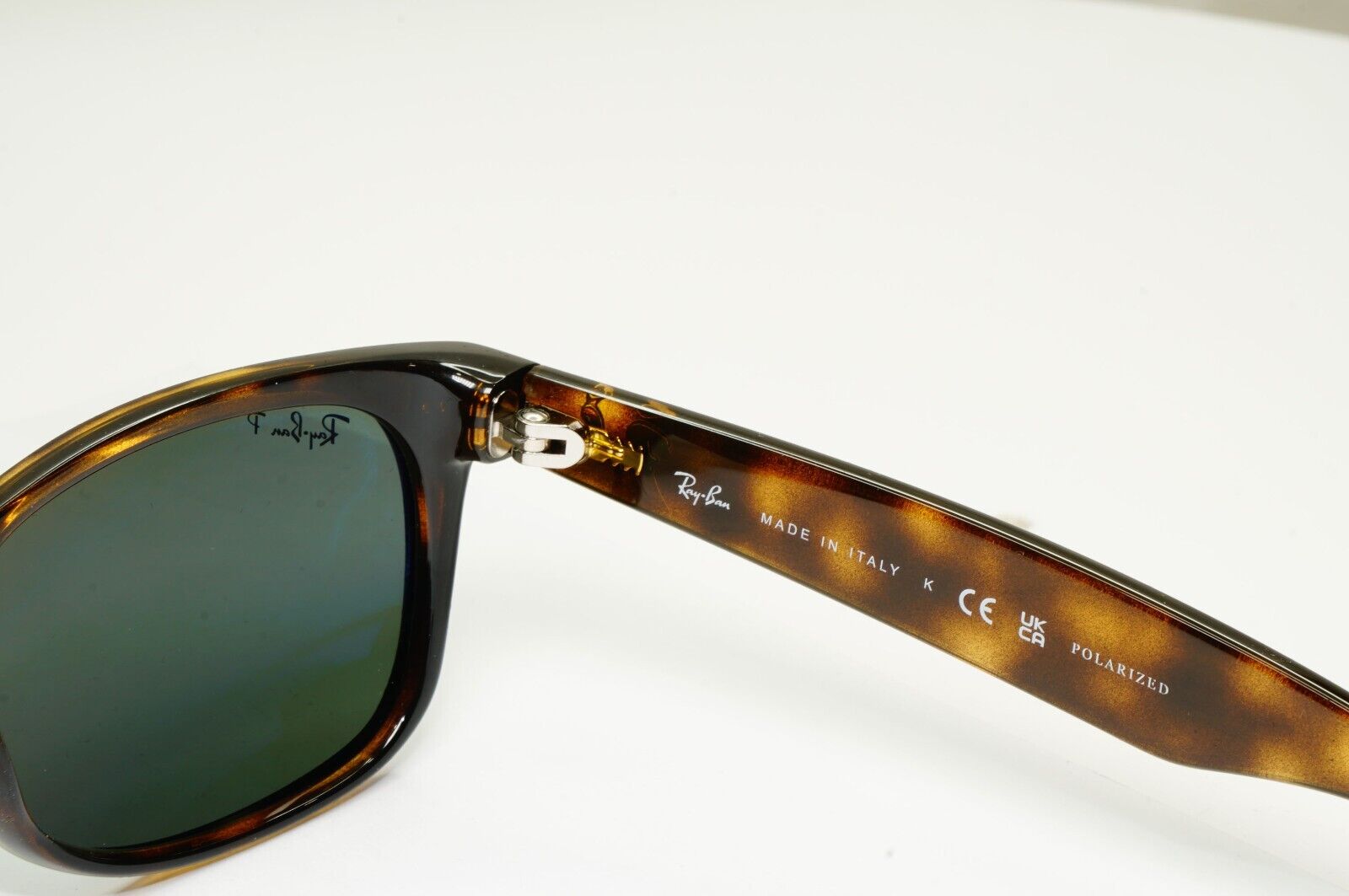 Ray-Ban Sunglasses Polarised New Wayfarer Brown RB 2132 New Wayfarer 902/58 55mm
