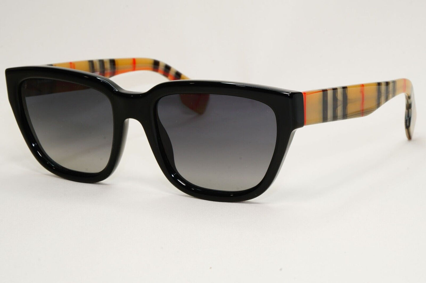 Burberry Sunglasses Polarised Plaid Black Brown Square Mammoth B 4277 3757/T3