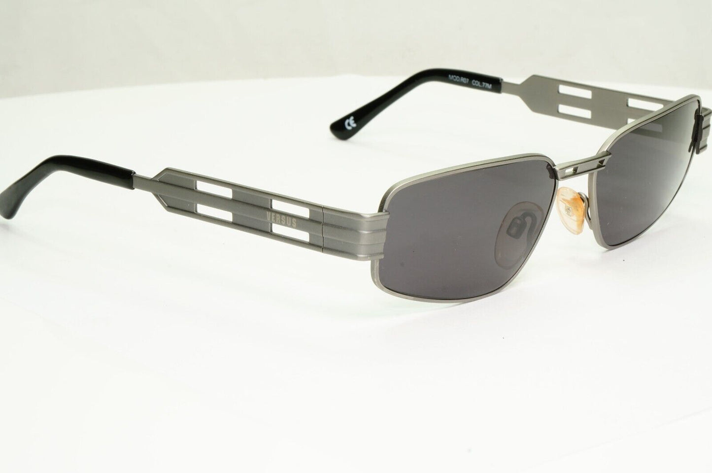 Versus Gianni Versace 1997 Sunglasses Vintage Matte Silver Black MOD R07 COL 77M