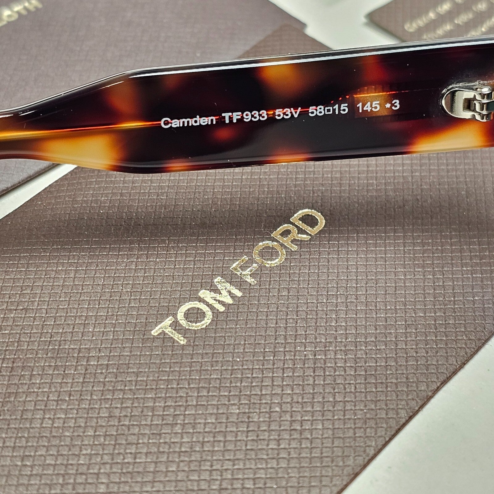 Tom Ford Sunglasses Camden Square Navigator Brown Tortoise Green TF 933 53V 58mm