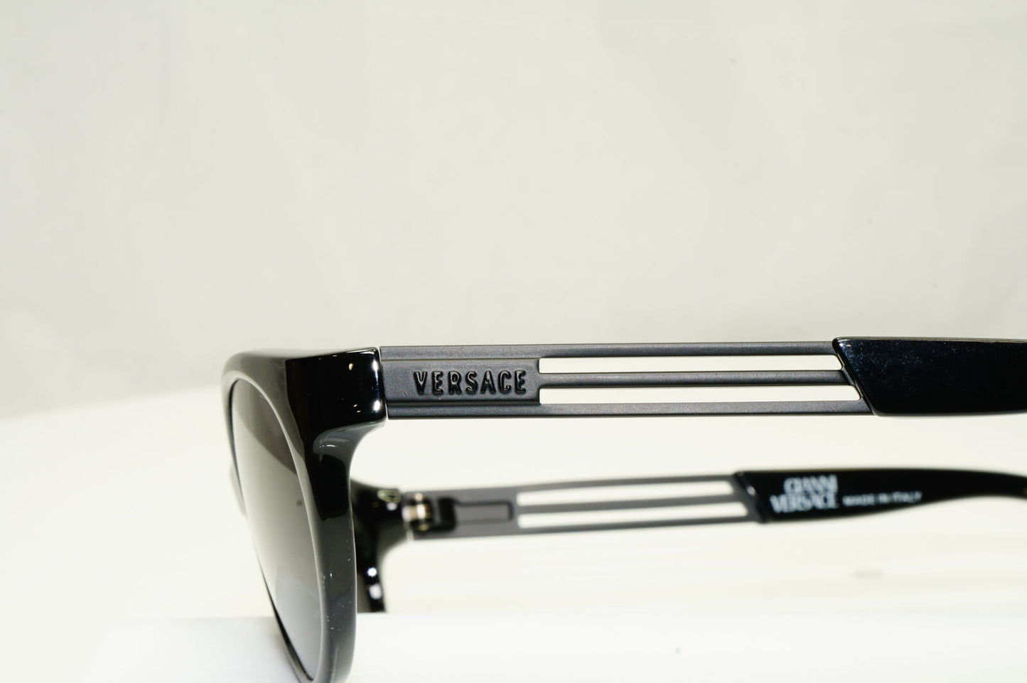 Gianni Versace 1996 Mens Unisex Vintage Black Sunglasses MOD 453/A COL 852