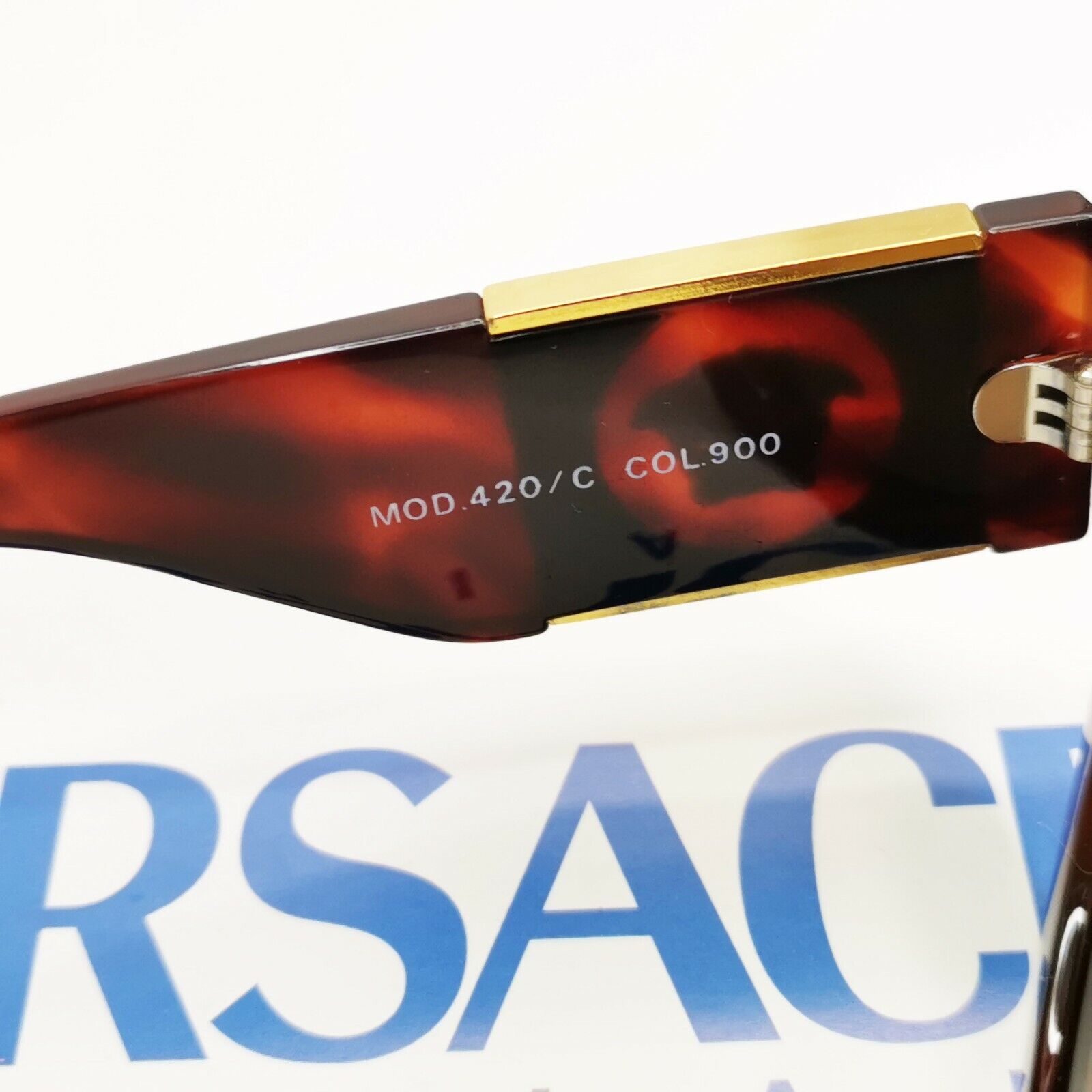 Gianni Versace Vintage 1996 Sunglasses Gold Medusa Brown MOD 420/C COL 900 33981