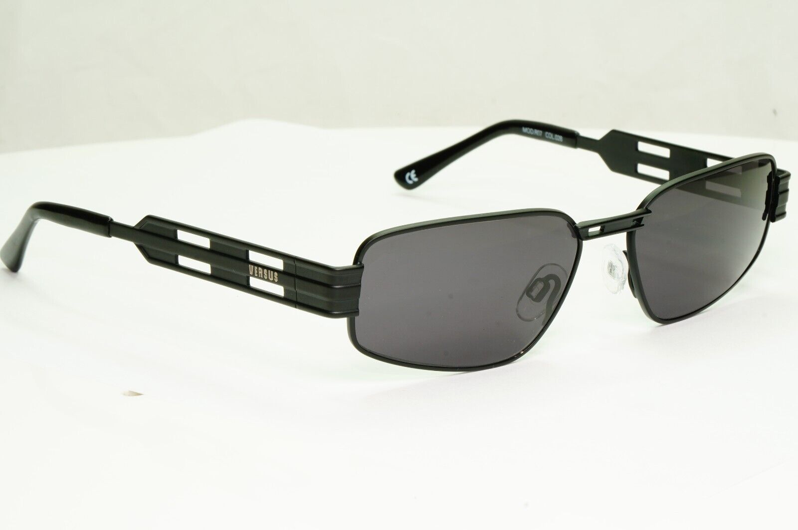 Versus Gianni Versace 1997 Sunglasses Vintage Black Rectangle MOD R07 COL 028