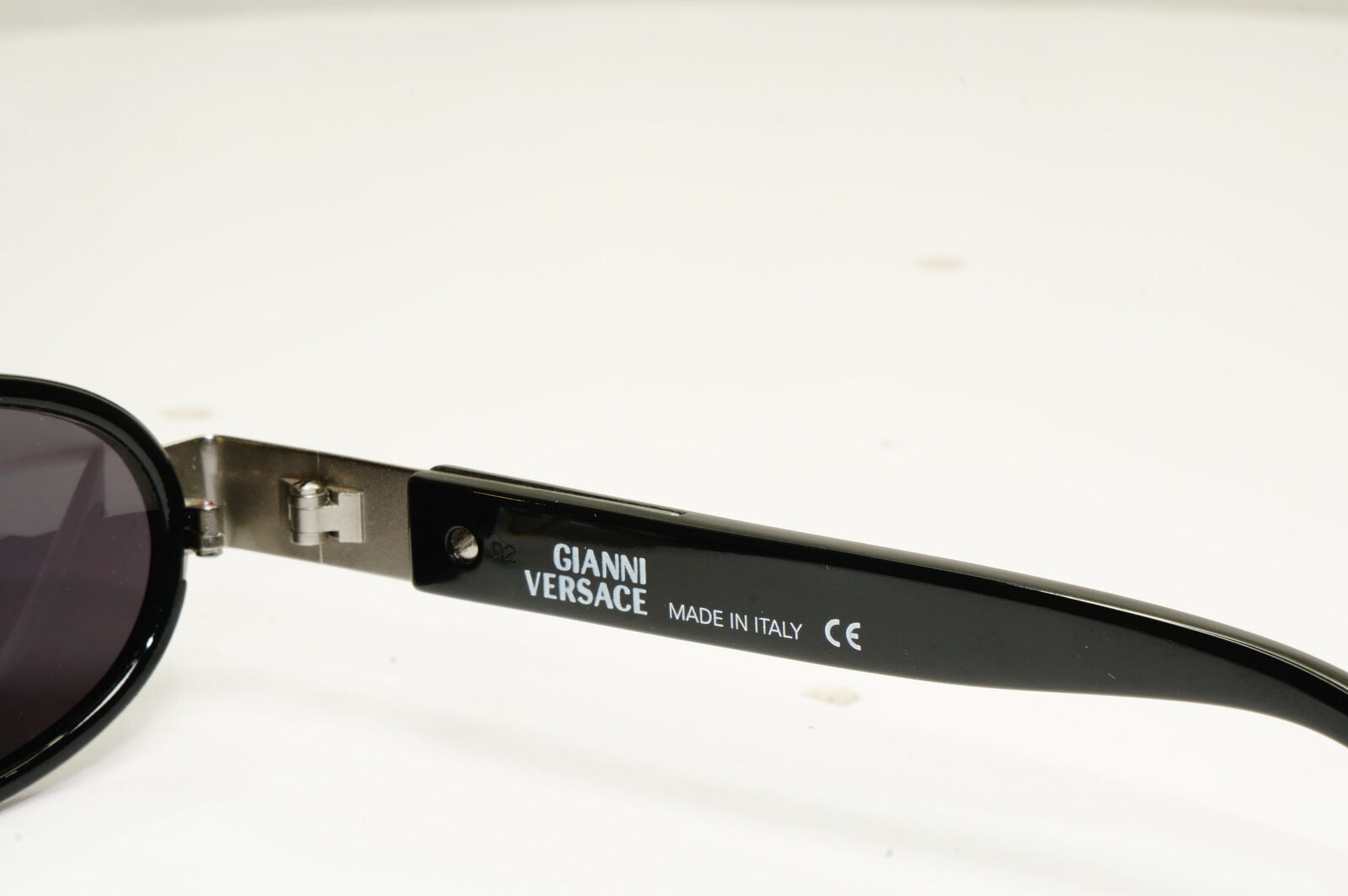 Gianni Versace 1996 Vintage Oval Black Silver Medusa Sunglasses MOD X28 COL 029