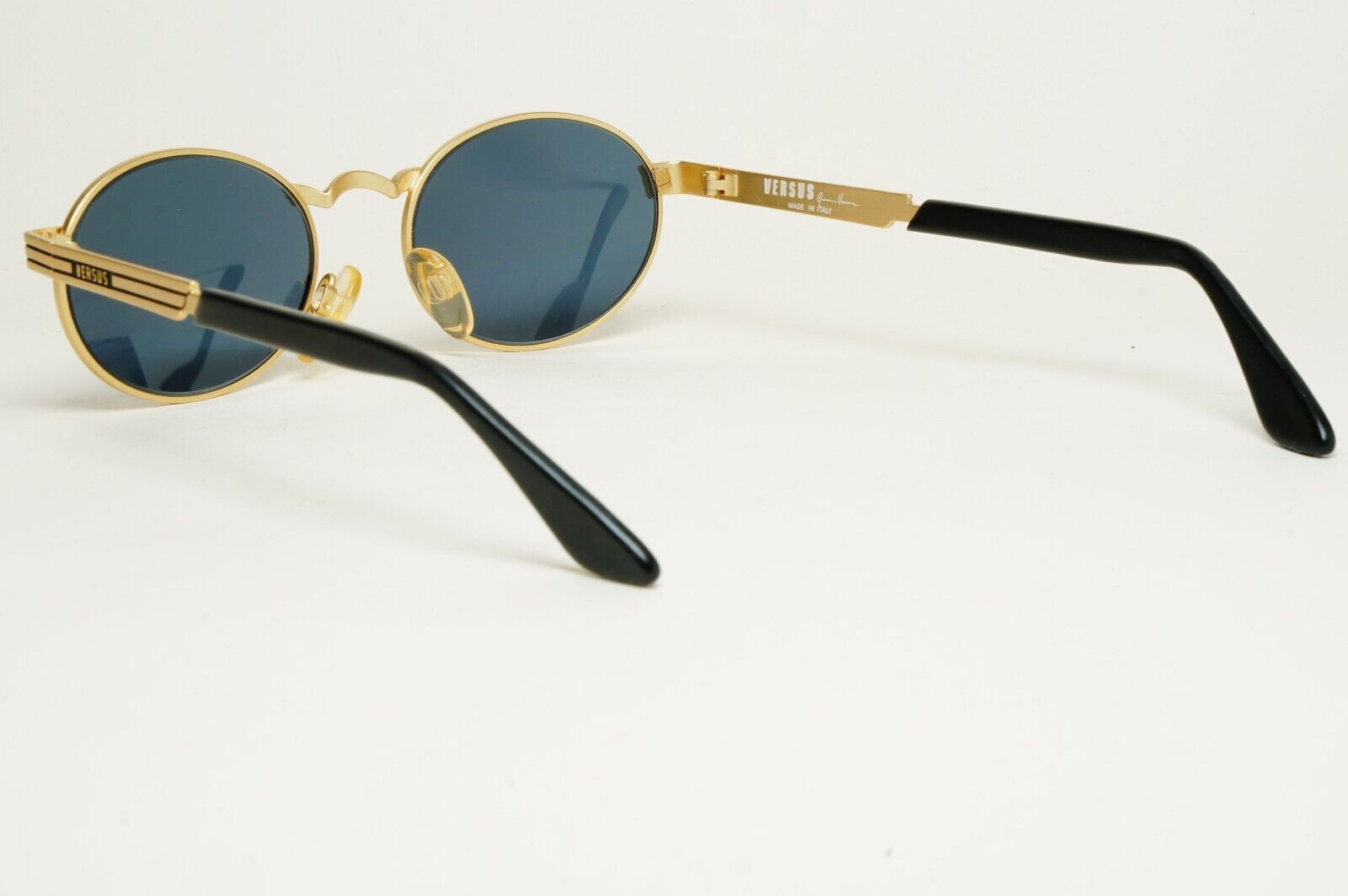 Versus Sunglasses 1996 by Gianni Versace Vintage Gold Oval Black MOD F07 COL 38M