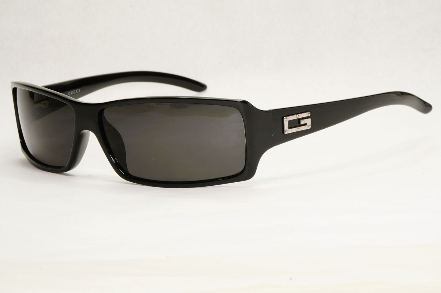 Gucci Sunglasses 1999 Vintage Black Rectangle Wrap Retro GG 2515/S 584 191223