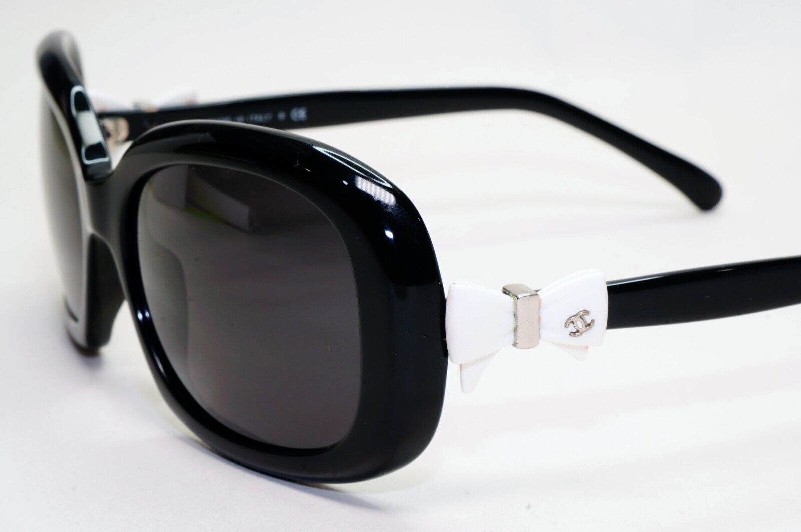 Chanel Sunglasses Bow White Black Square Year 2010 5170 c.501/3C 50mm 230924