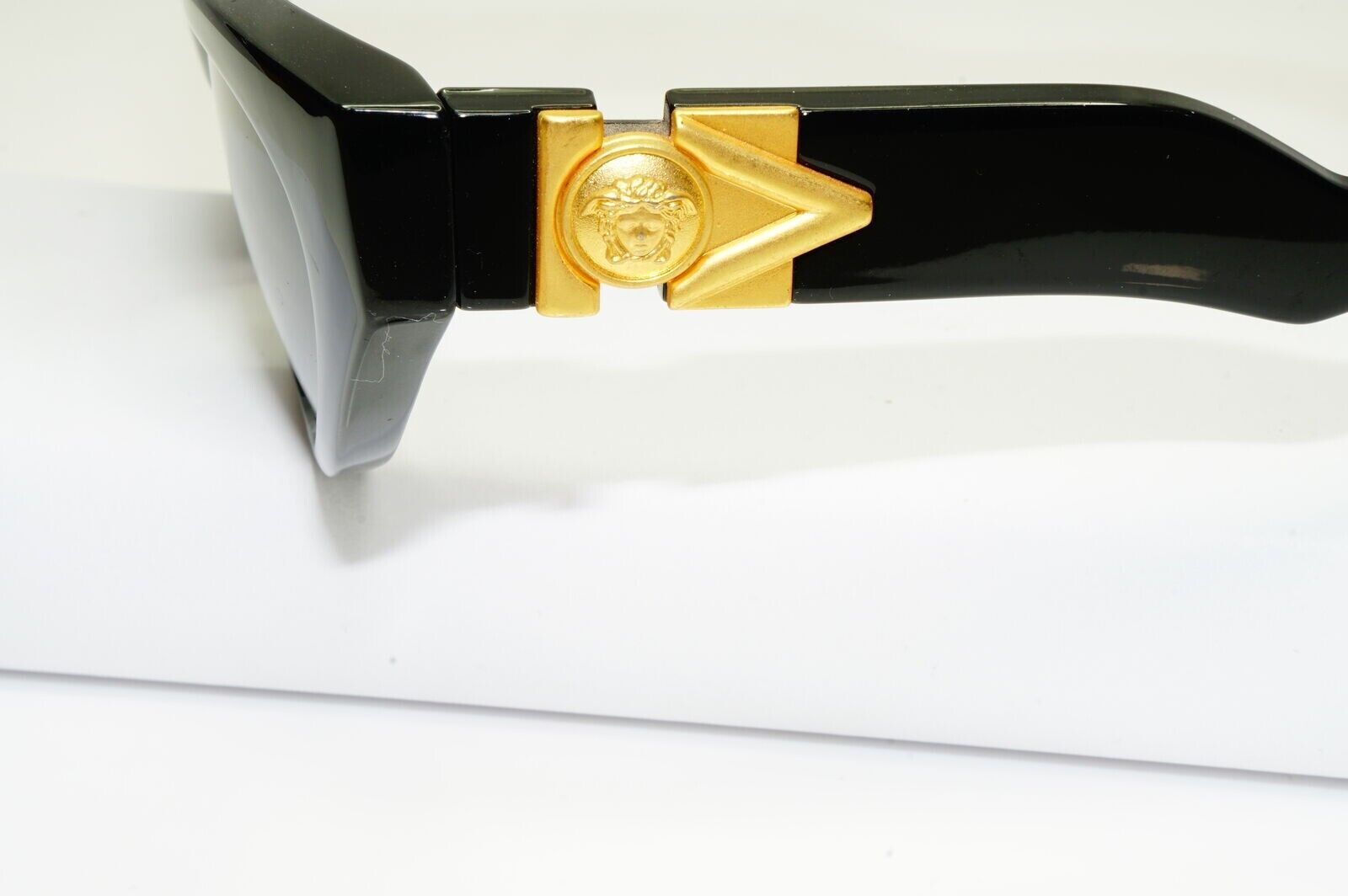 Gianni Versace Sunglasses 1996 Vintage Black Gold Medusa MOD 476/A COL 852