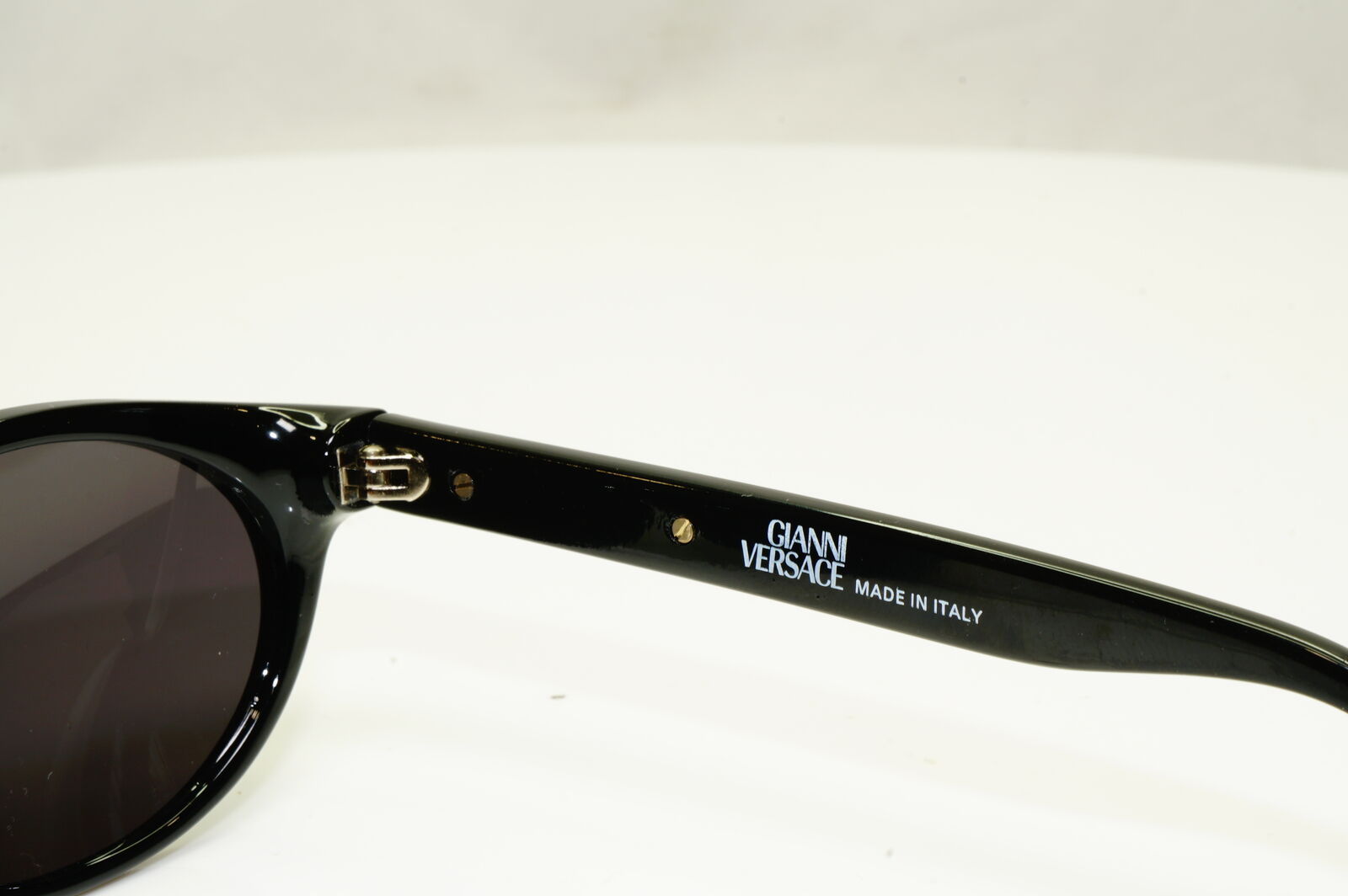 Gianni Versace 1996 Mens Unisex Vintage Glossy Black Sunglasses MOD 453 COL 852