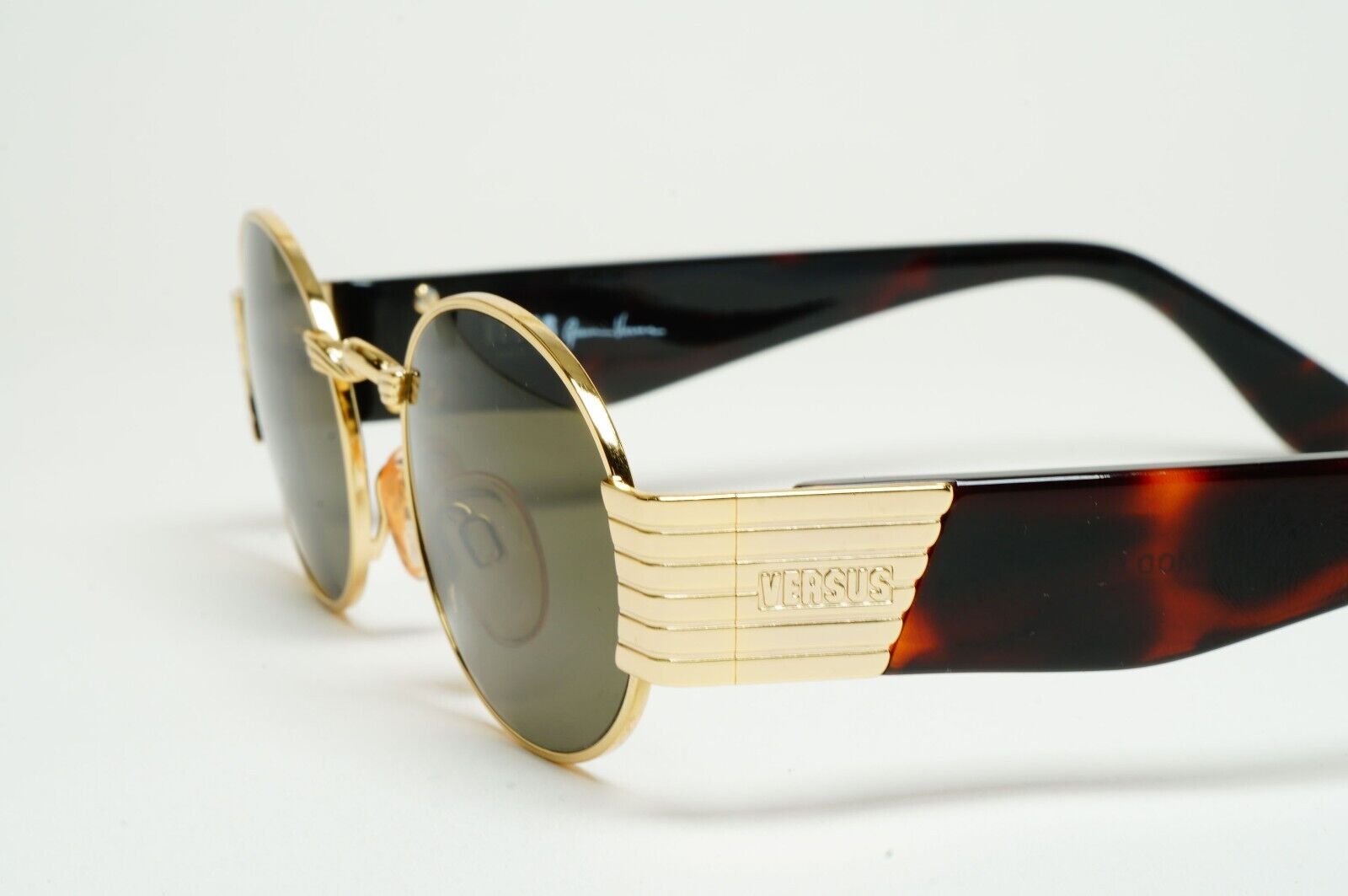Versus Sunglasses 1996 by Gianni Versace Vintage Gold Oval Brown MOD F12 COL 030