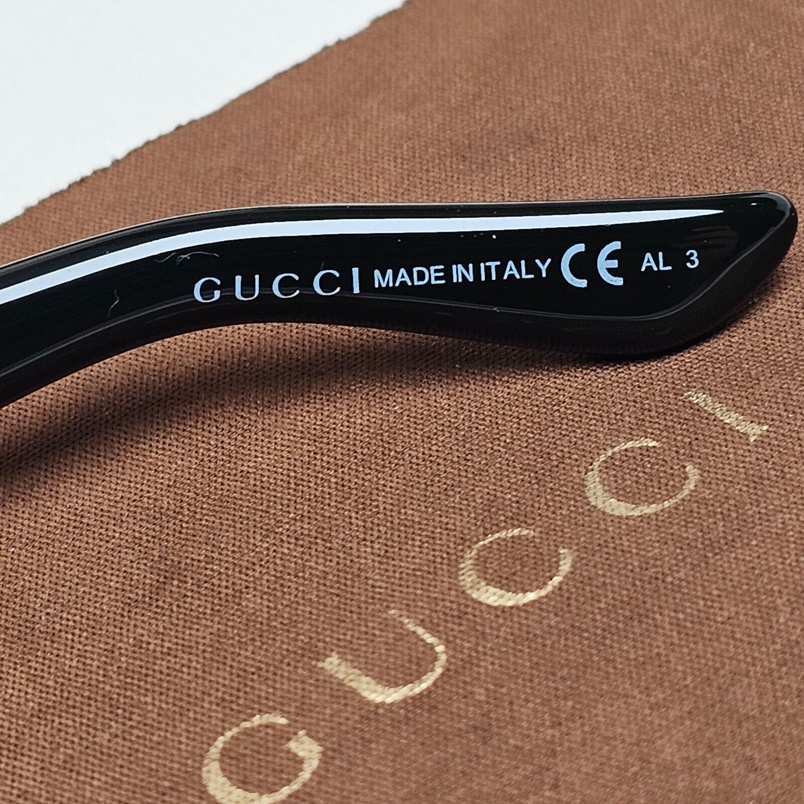 Gucci Sunglasses 1999 Vintage Black Rectangle Wrap GG 1619/S 807Y2 290125