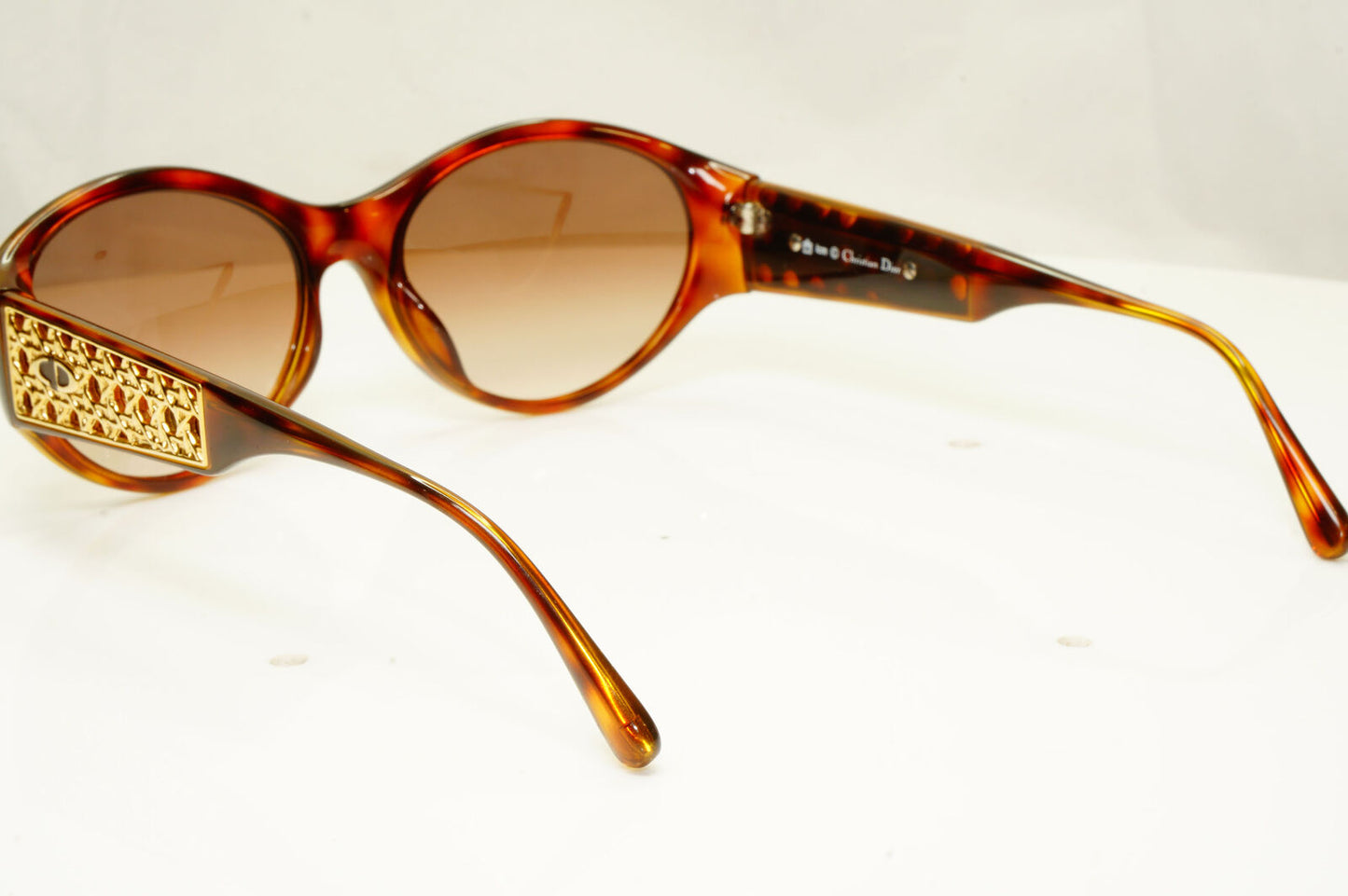 Authentic Christian Dior Womens Vintage Sunglasses Austria Gold 2766 10 010122