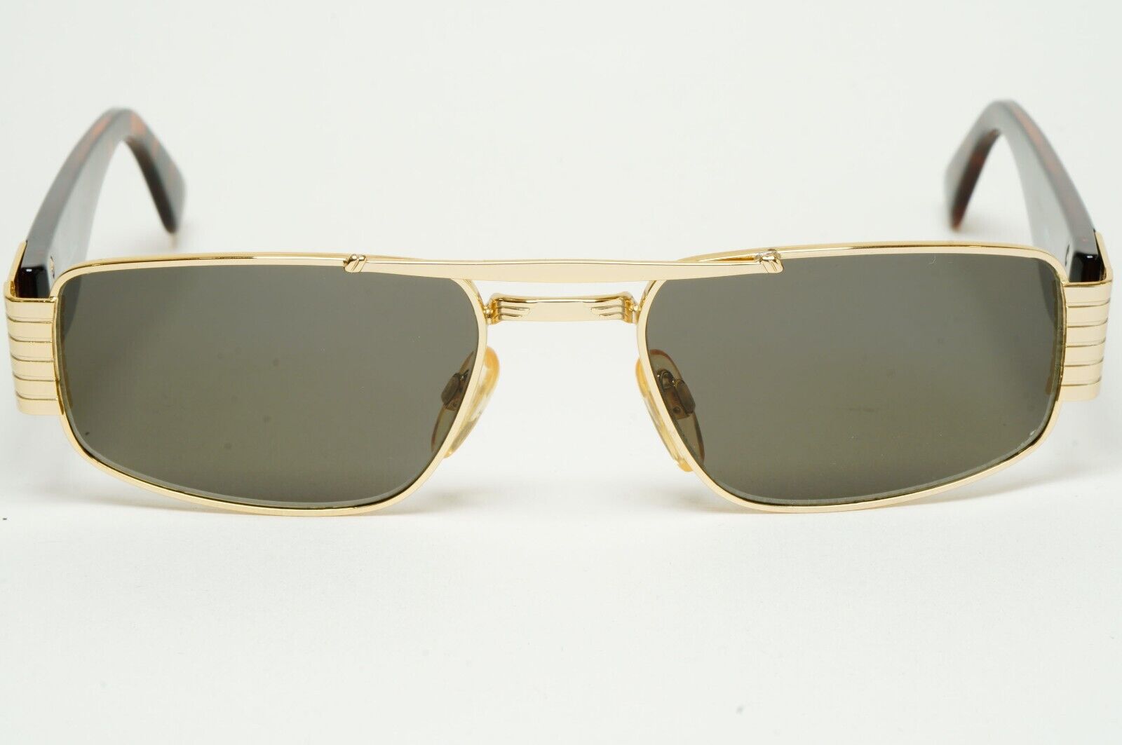 DAMAGED Versus Sunglasses 1996 by Gianni Versace Vintage Gold MOD F13 COL 030