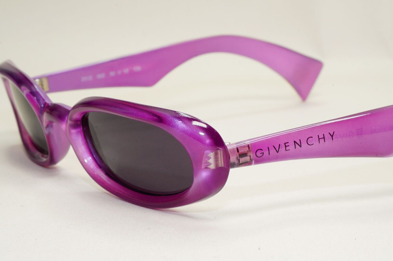 Givenchy Sunglasses 2005 Vintage Purple Violet Unisex Rectangle 2513 002 021124