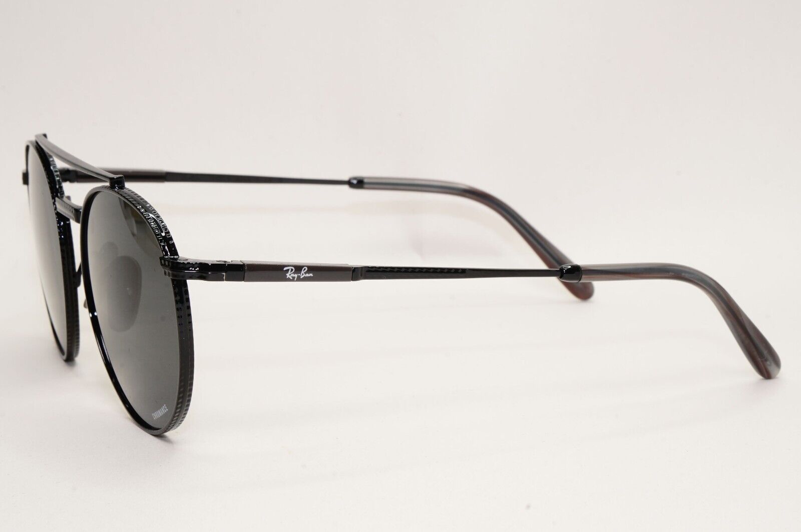 Ray-Ban Sunglasses Round II Titanium Polarised Black RB 8237 3141/K8 53mm