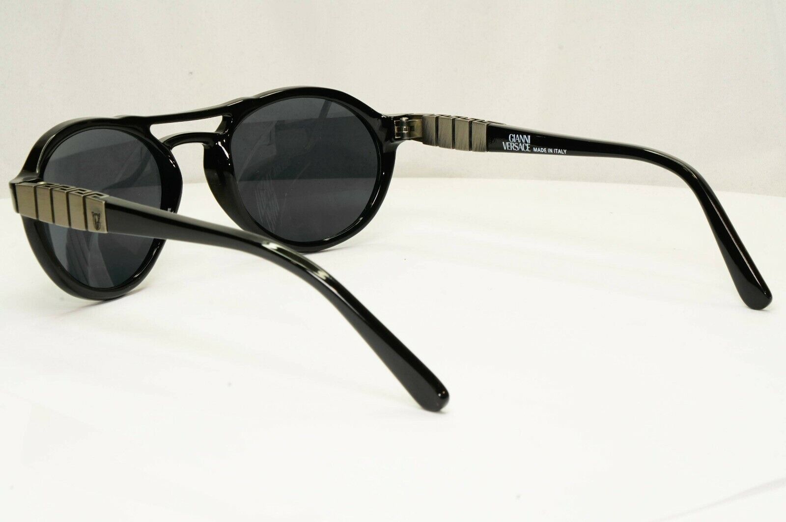 Gianni Versace 1996 Mens Vintage Black Pilot Sunglasses Meander MOD 535 COL 852