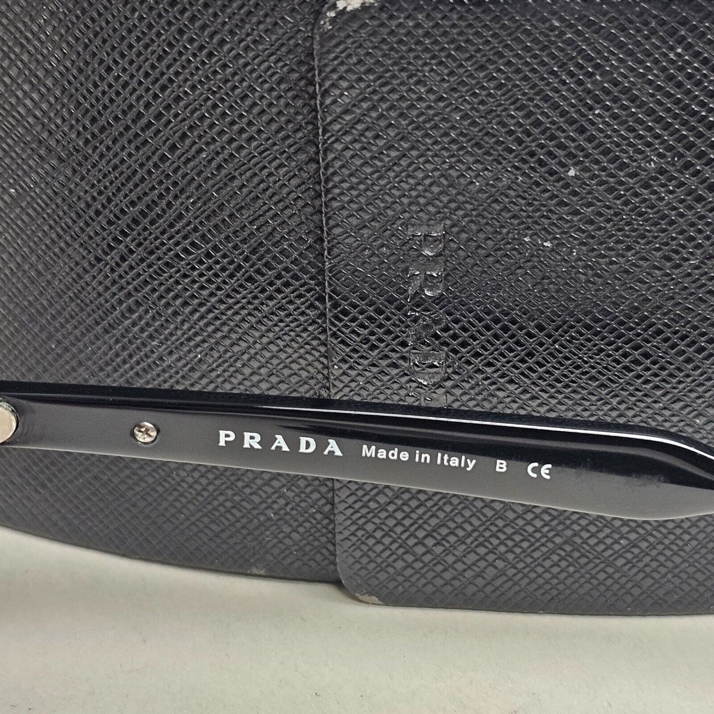 Prada Sunglasses 2011 Vintage Black Navigator Grey PR02NS SPR 02N 1AB-3M1 060125