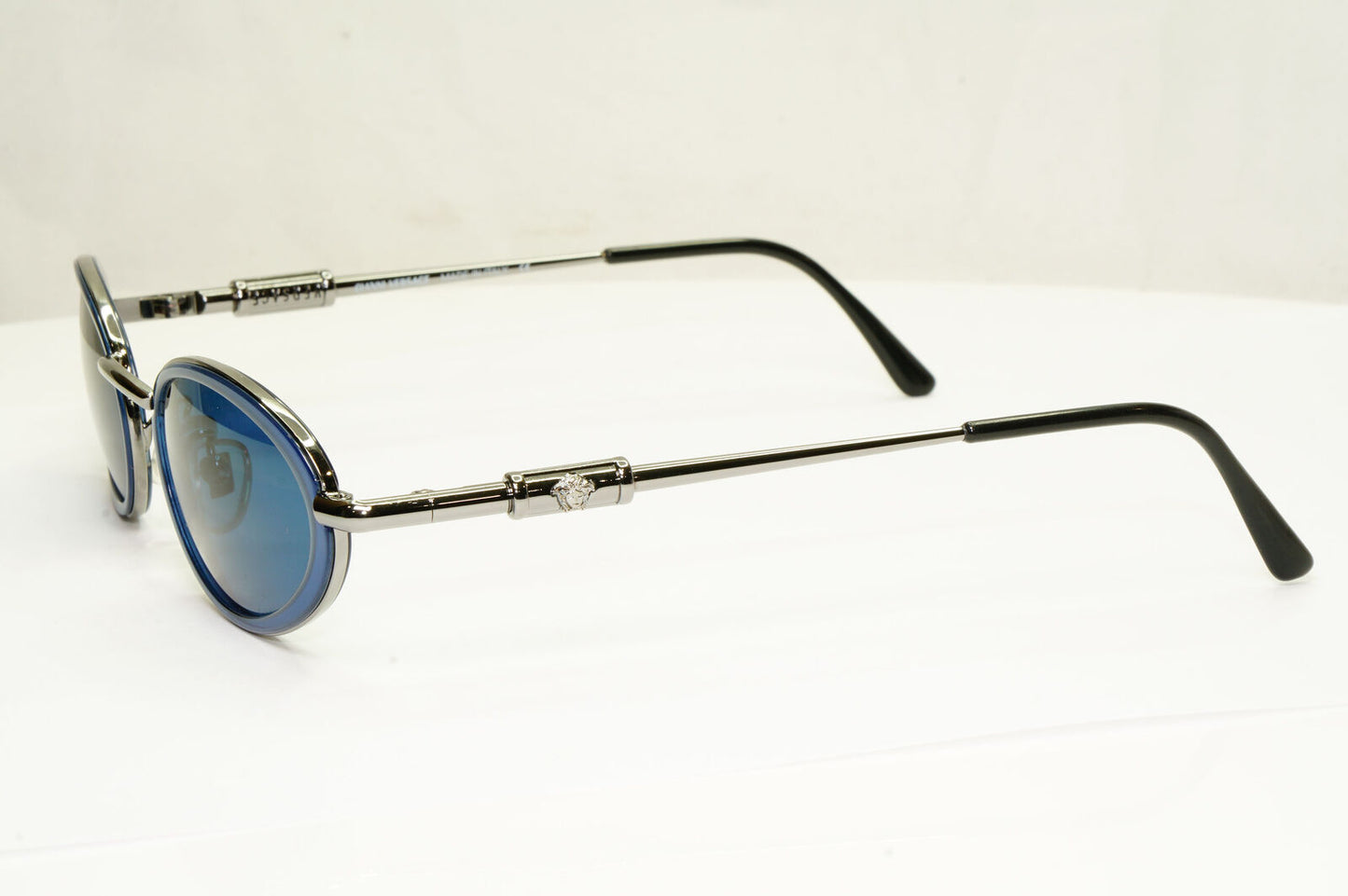 Gianni Versace 1996 Vintage Womens Blue Silver Medusa Sunglasses MOD X13 COL A35