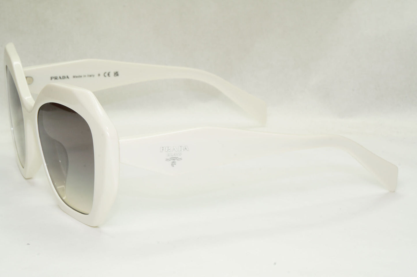 Prada Sunglasses White Symbole Triangle Square Grey PR16WFS SPR 16W-F 142-130