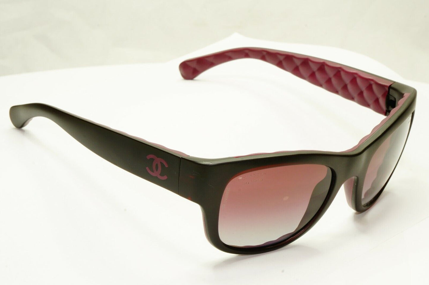 Chanel Polarised Black Burgundy Sunglasses Bordo Square 6049 1480/Z9 25663