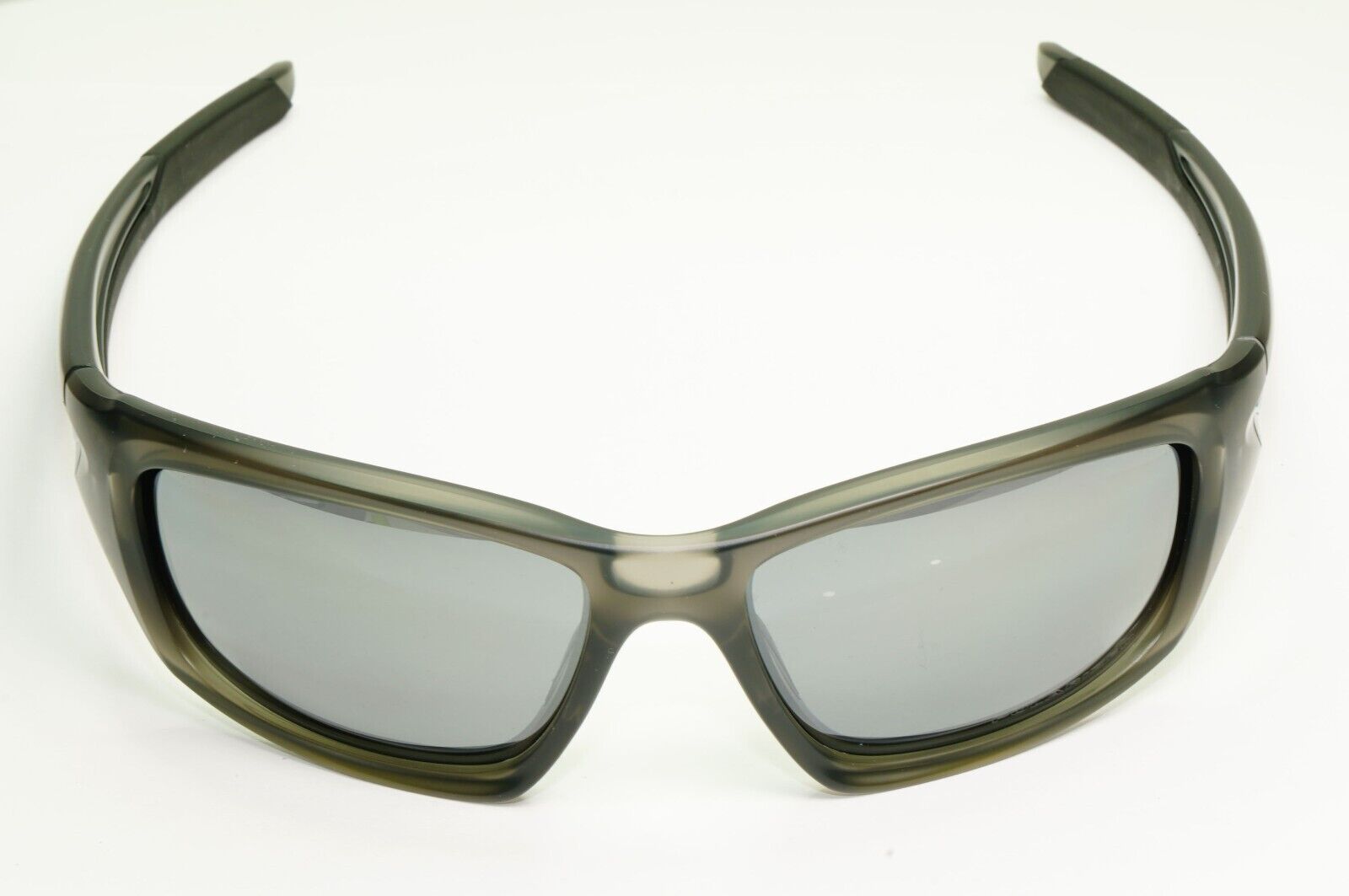 Oakley Sunglasses Valve Polarised Wrap Grey Mirror Iridium Silver OO 9236 06