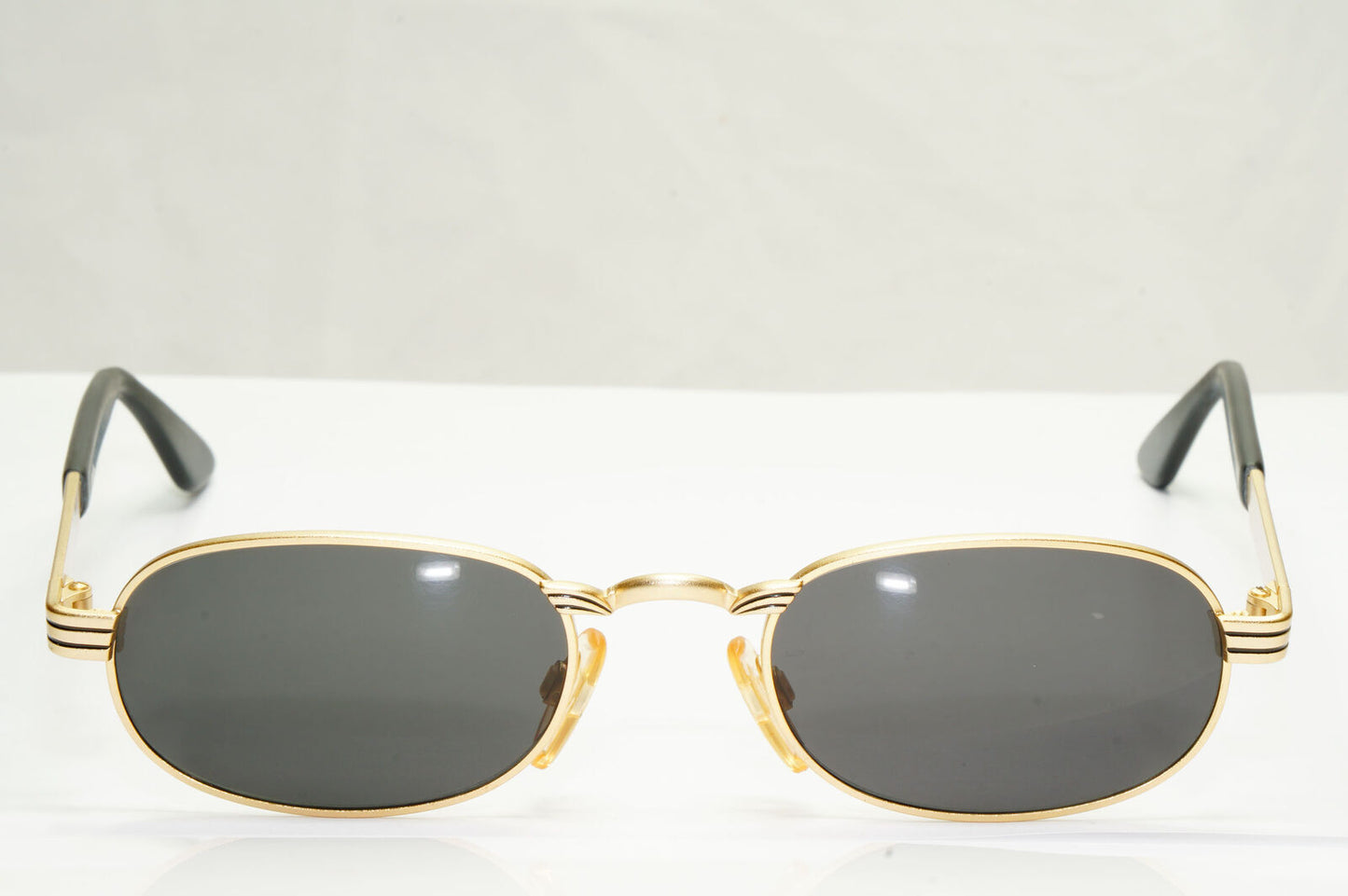 Versus 1996 by Gianni Versace Vintage Gold Black Sunglasses Oval MOD F08 COL 38M