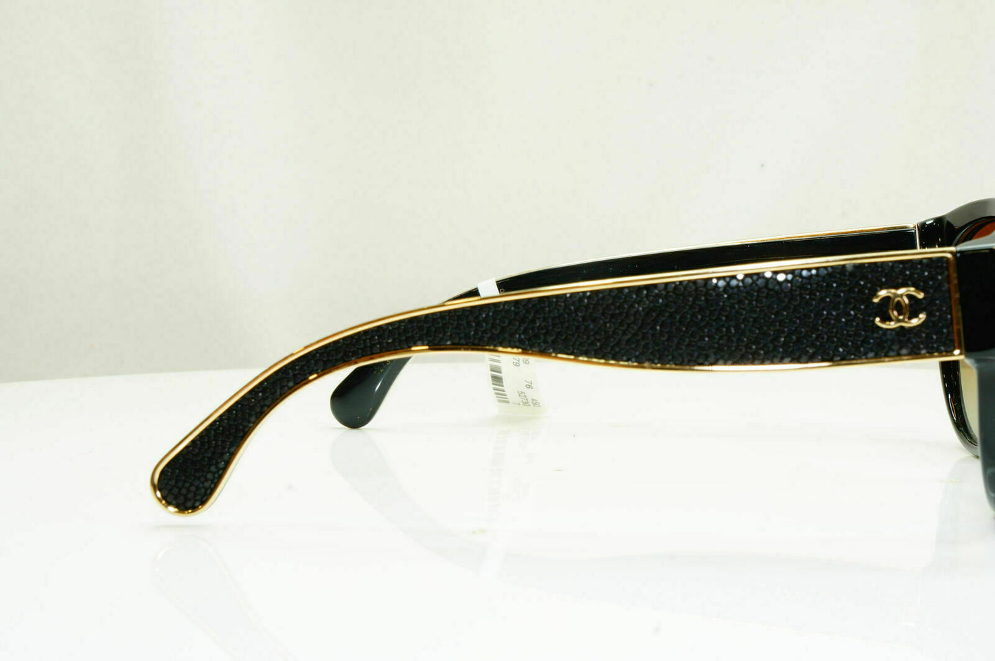 Chanel Polarized Stingray Leather Sunglasses Black Gold Womens 5273 622/S0 26743