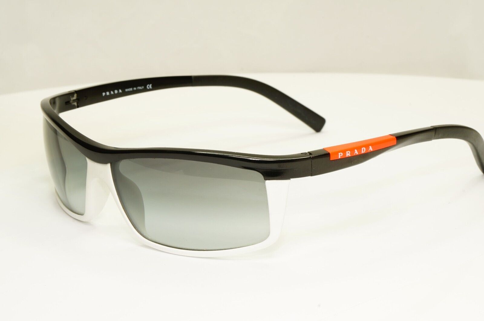 Prada 2004 Rare Sunglasses Vintage Black Smoke Gradient Mens Wrap SPS 51E PS51ES
