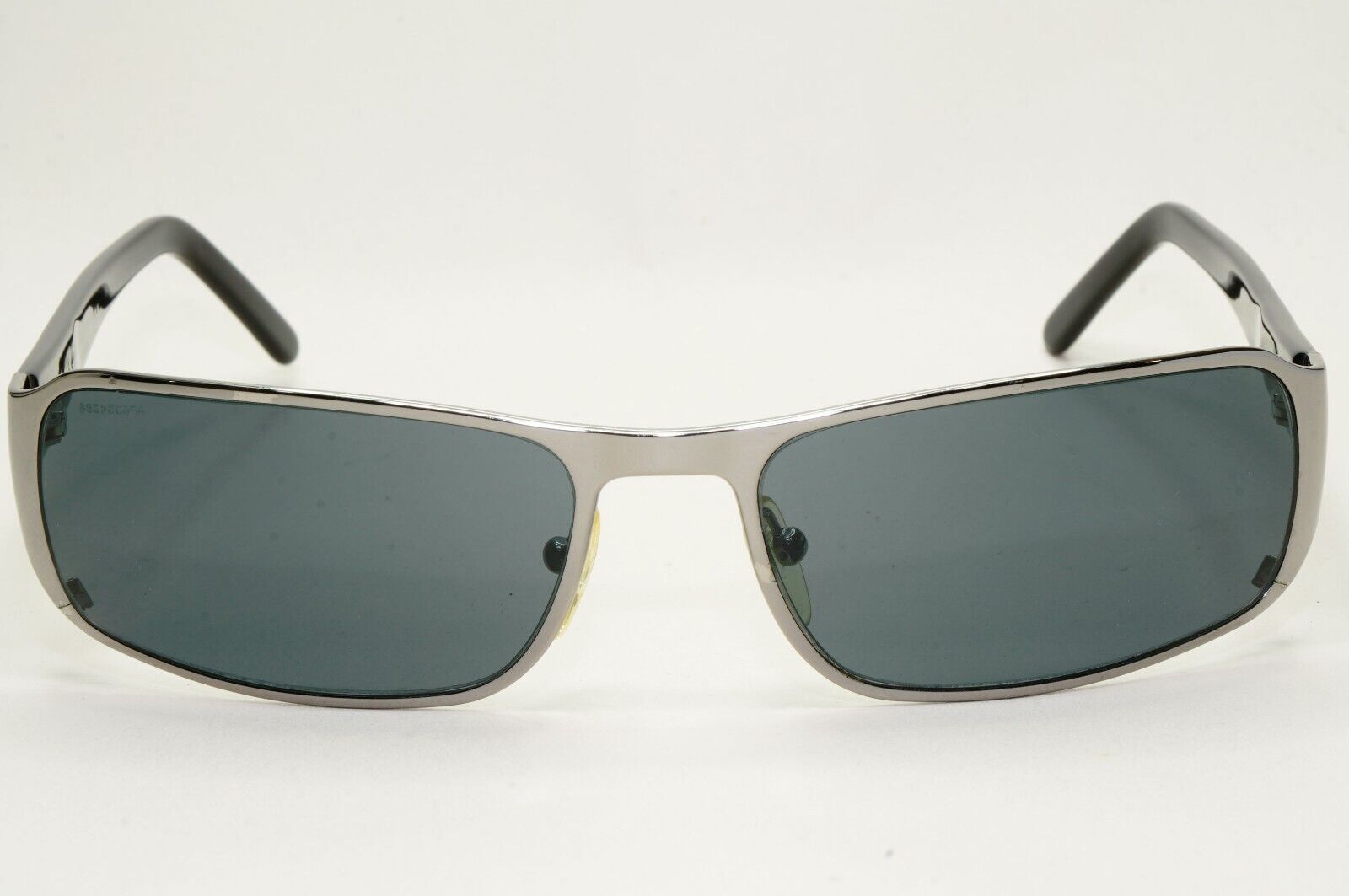 Prada Sunglasses 2006 Vintage Black Gunmetal Grey PR52FS SPR 52F 5AV-1A1 311024