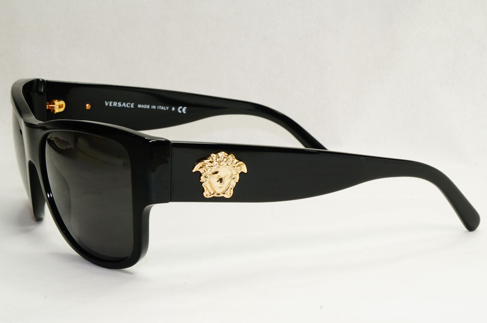 Versace Sunglasses Black Gold Medusa Square MOD VE 4275 GB1/87 130224