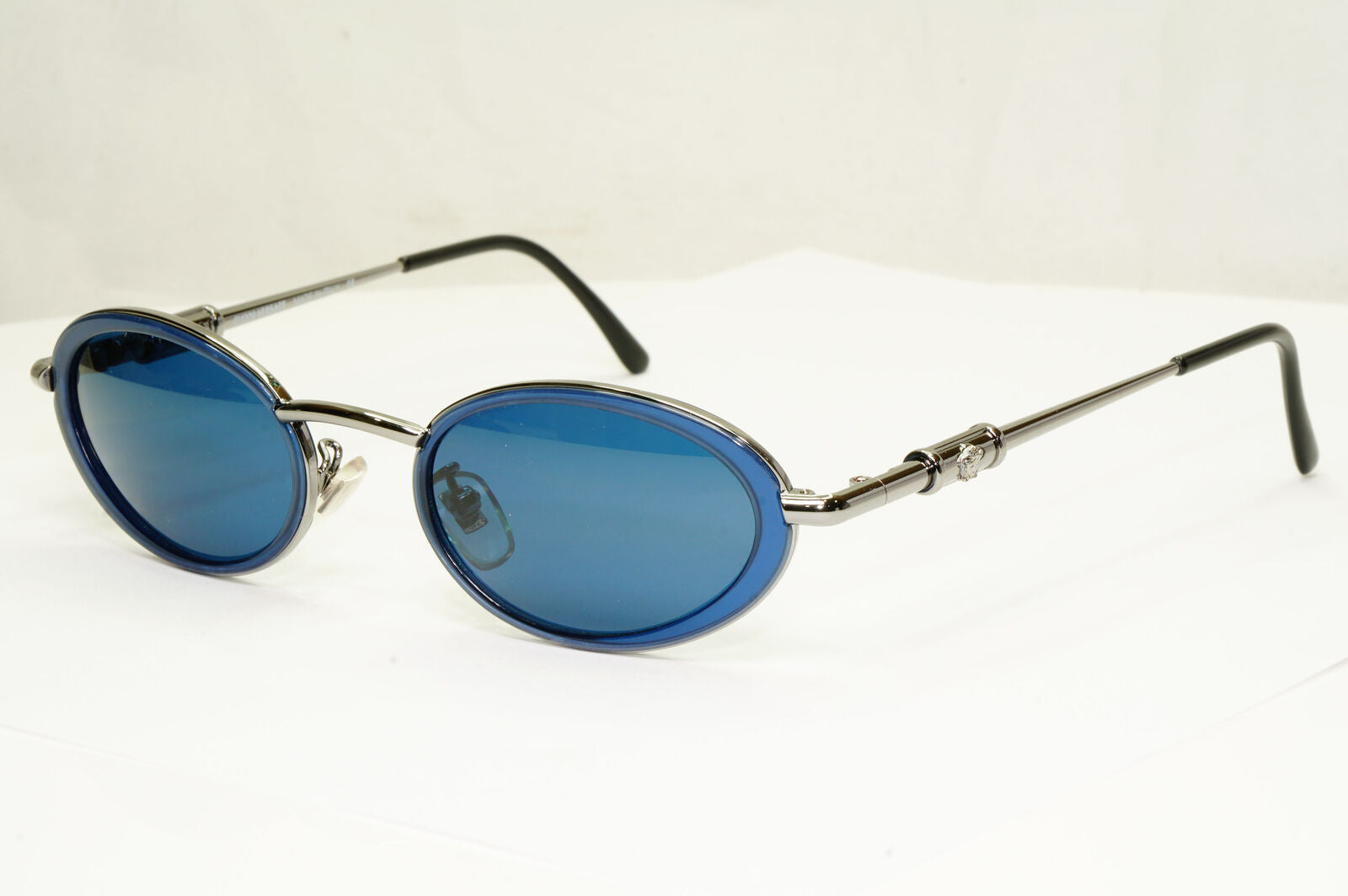 Gianni Versace 1996 Vintage Womens Blue Silver Medusa Sunglasses MOD X13 COL A35