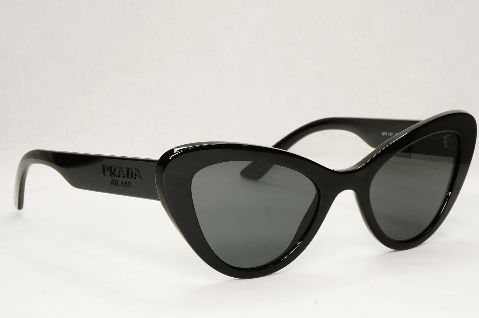 Prada Sunglasses Black Cat Eye Grey Milano Fashion PR13YS SPR 13Y 1AB-5S0 52mm